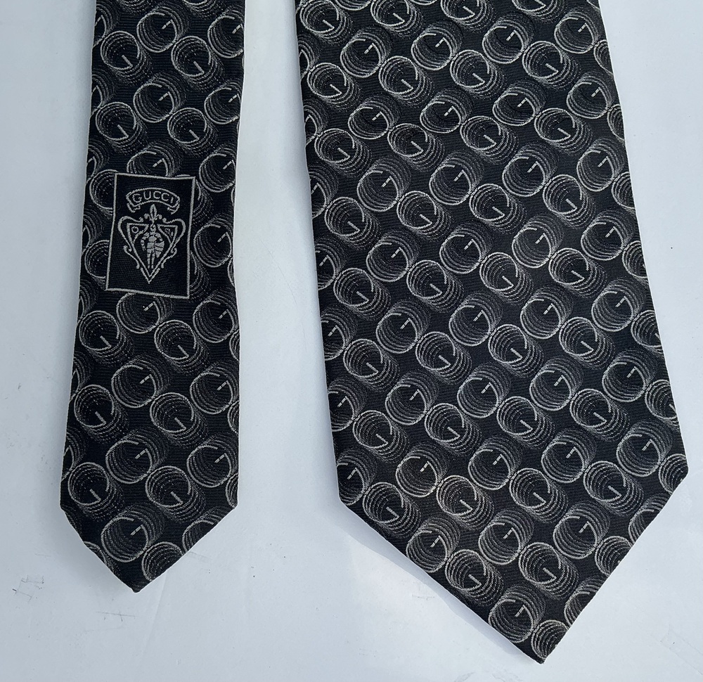 GUCCI classy black with G repeats pattern Silk Tie made  in Italy 🇮🇹NWOT